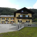 Haus Amalia Bed and Breakfast