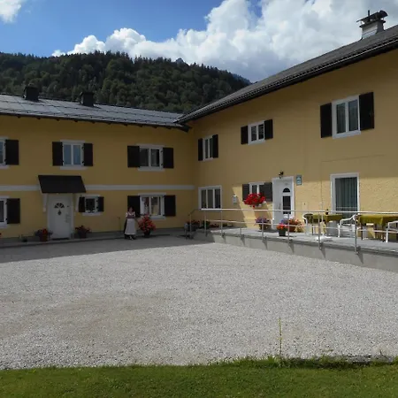 Haus Amalia 3* Strobl