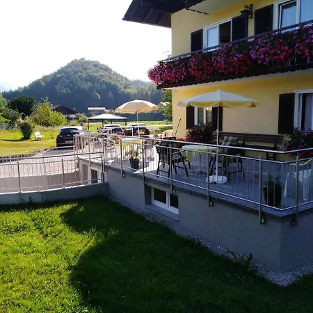 Haus Amalia Bed & Breakfast *